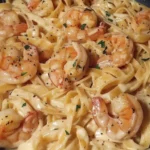 One-Pan Shrimp Fettuccine Alfredo