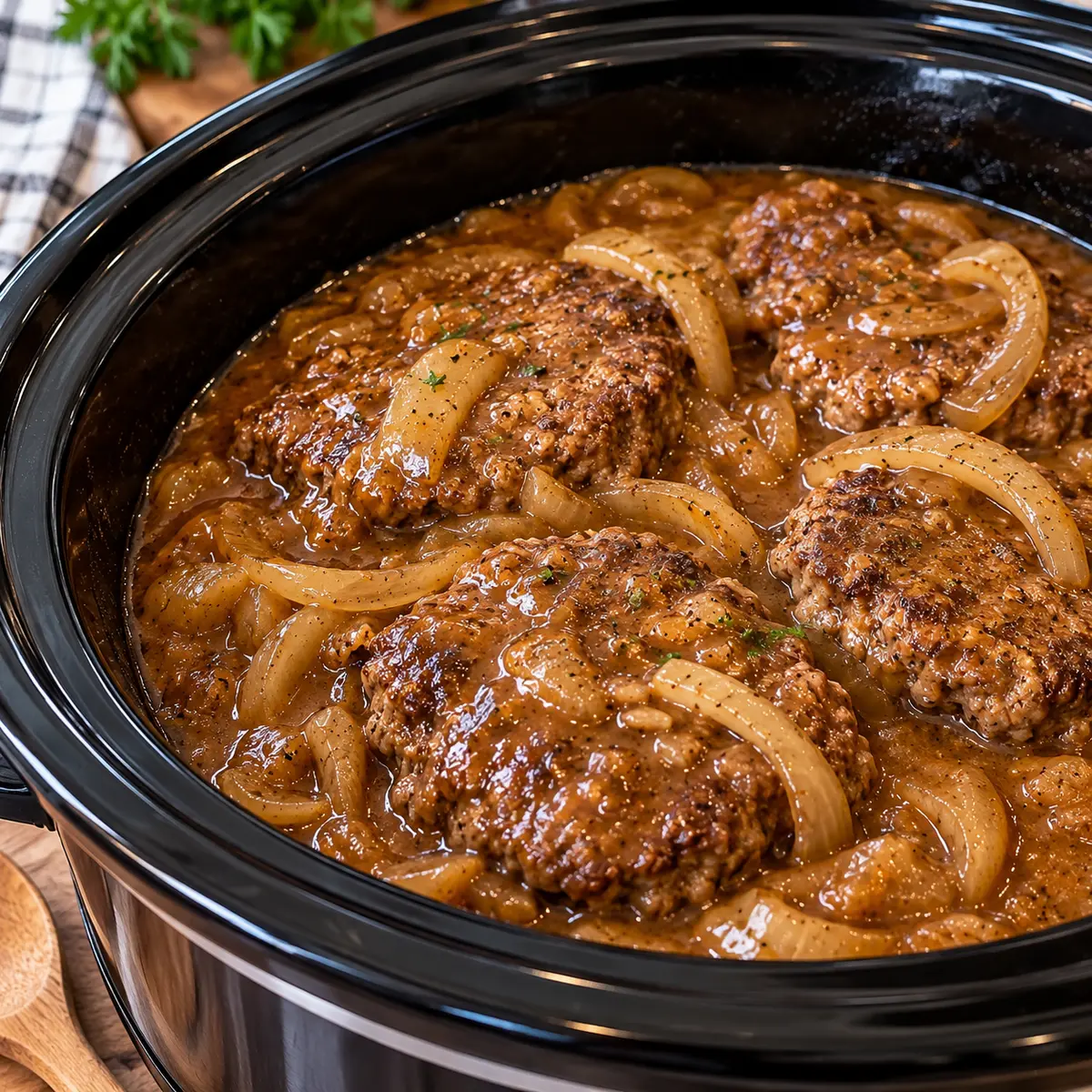 Crock Pot Cube Steak and Gravy for Comforting Dinner 6 Crock Pot Cube Steak and Gravy for Comforting Dinner — featured